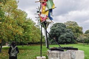 Peter Buggenhout, Axel Vervoordt Gallery, Frieze Sculpture, Regent's Park, London (3 July–6 October 2019). Courtesy Ocula. Photo: Charles Roussel.